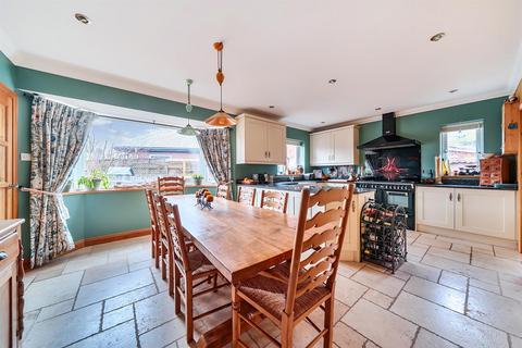 undefined, Higher Shapter Close, Topsham, Exeter