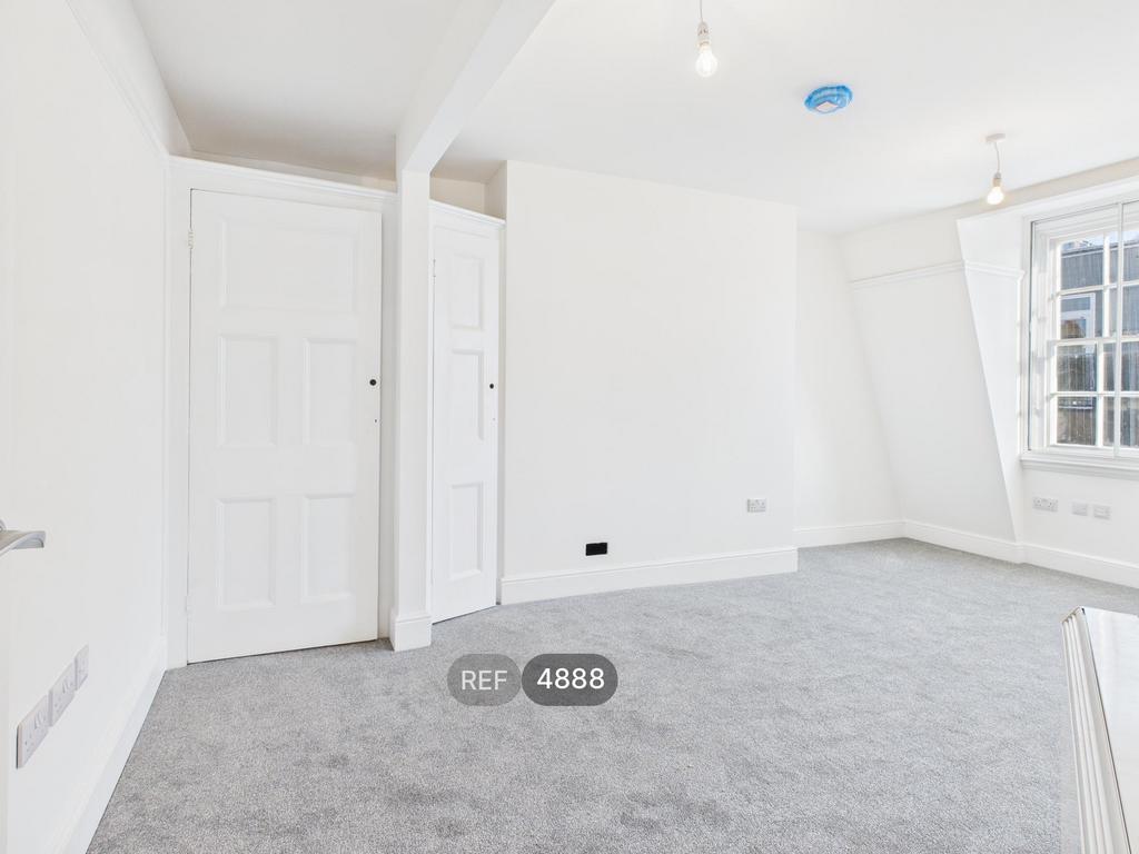 Kitchen/Living area