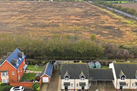 2 bedroom semi-detached house for sale, Kiln Way, Great Wakering, Essex, SS3