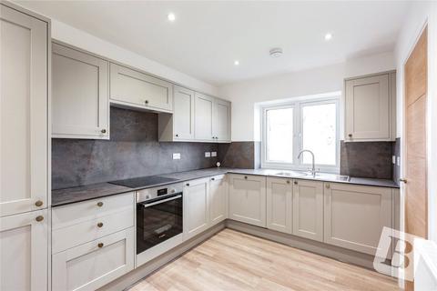 4 bedroom terraced house to rent, Wrexham Road, Noak Hill, RM3