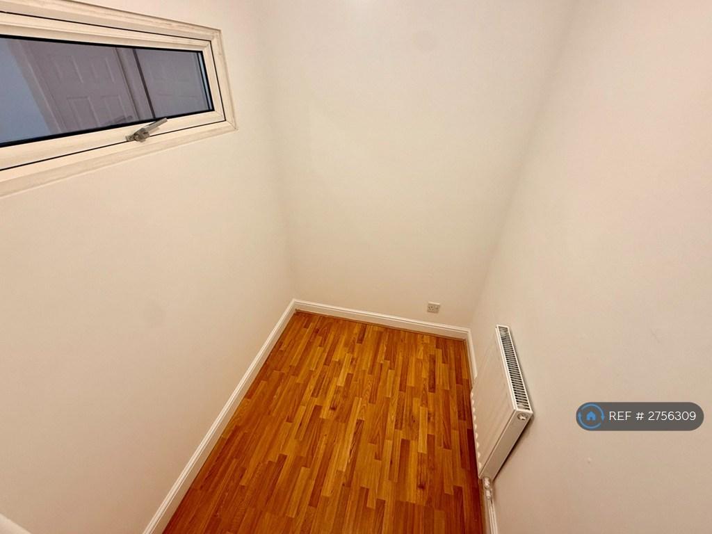 Dressing Room / Office