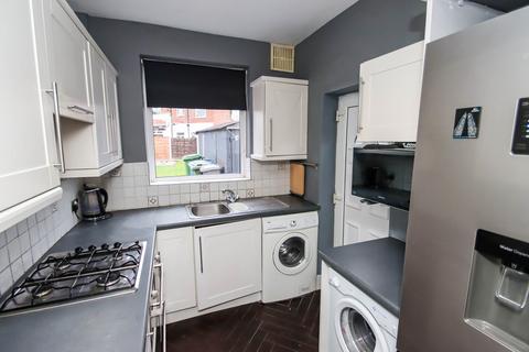3 bedroom semi-detached house to rent, Montrose Avenue, Stretford, Manchester, M32