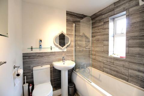 2 bedroom flat to rent, Alderney Way, Ashford TN24