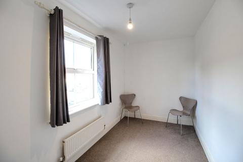 2 bedroom flat to rent, Alderney Way, Ashford TN24