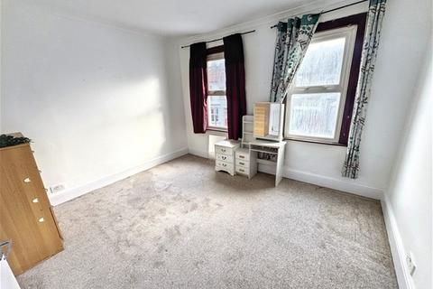 3 bedroom house to rent, Worland Road, Stratford