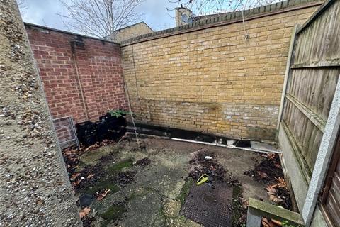 3 bedroom house to rent, Worland Road, Stratford