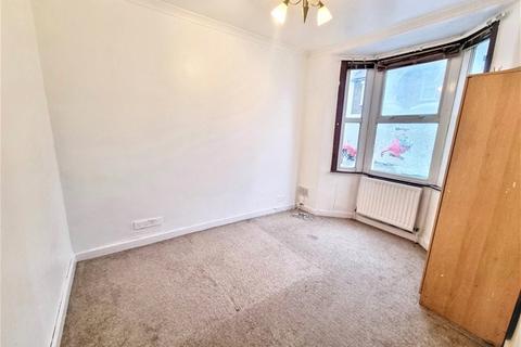 3 bedroom house to rent, Worland Road, Stratford