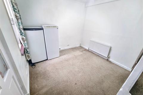 3 bedroom house to rent, Worland Road, Stratford