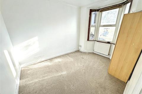 3 bedroom house to rent, Worland Road, Stratford