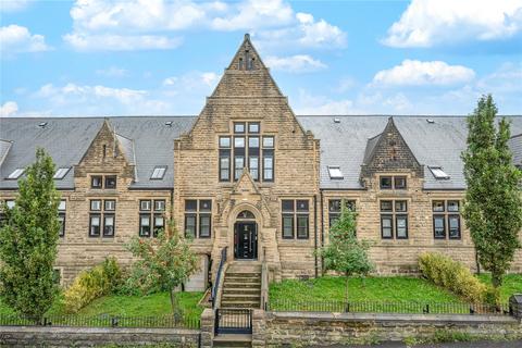 2 bedroom apartment for sale, 13 Priestley Manor, Peel Street, Morley, Leeds, West Yorkshire