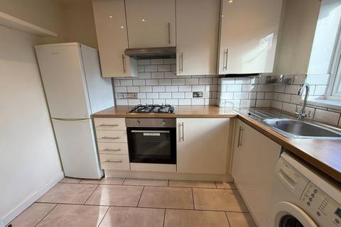 2 bedroom flat for sale, Flat , Redwood Court,  Christchurch Avenue, London