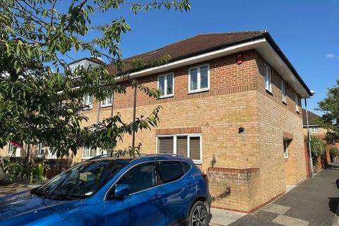 2 bedroom end of terrace house to rent, Carmichael Close, Ruislip. HA4