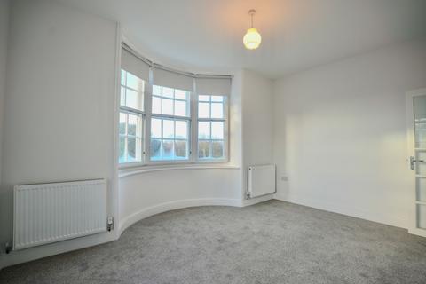 2 bedroom flat to rent, Cliff Avenue, Ormesby House, NR27