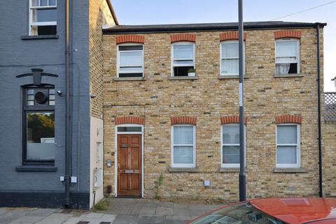 2 bedroom flat to rent, Wernbrook Street, London