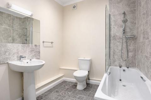 2 bedroom flat to rent, Wernbrook Street, London