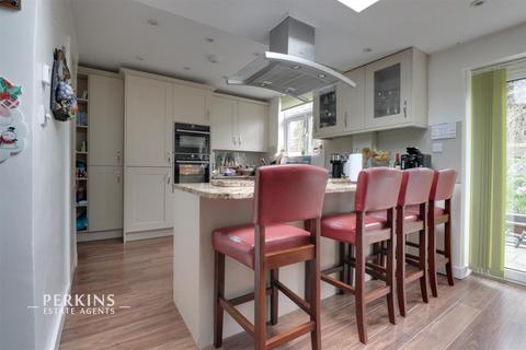 3 bedroom detached house to rent, Wembley, HA9