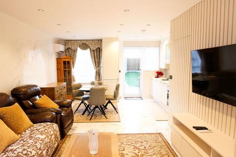 undefined, Halford Close, Edgware