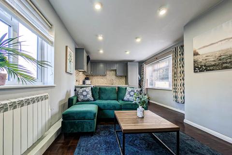 2 bedroom apartment to rent, Denmark Avenue, London