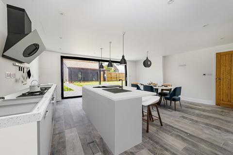 4 bedroom detached house for sale, Thorndon