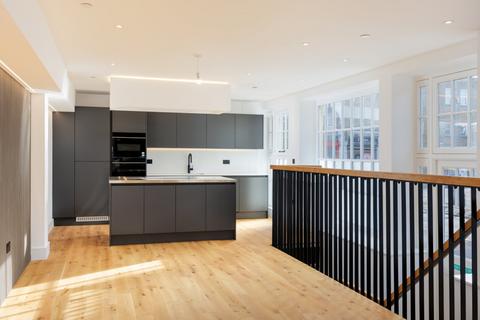 2 bedroom duplex for sale, Sadlers House, 180 Lower Richmond Road, London, SW15