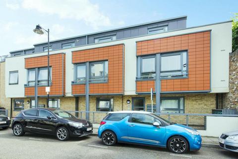 2 bedroom flat to rent, N7