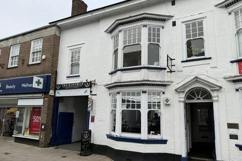 Restaurant to rent, 12-14 High St Petersfield GU32 3JG