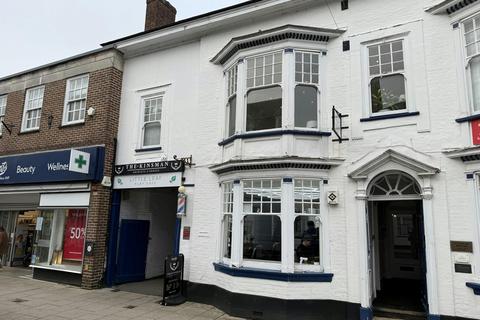 Restaurant to rent, 12-14 High St Petersfield GU32 3JG