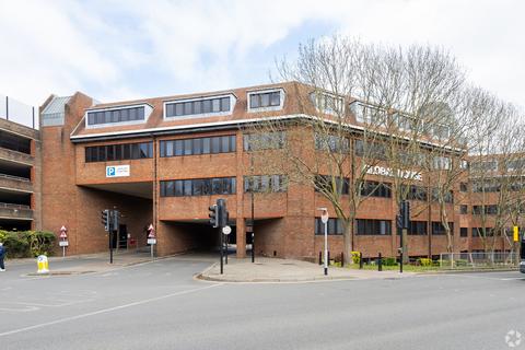 Office to rent, Ashley Ave Epsom KT18 5AD
