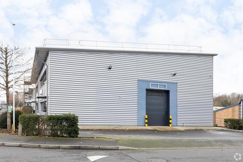 Warehouse to rent, 941-942 Yeovil Rd Slough SL1 4JG