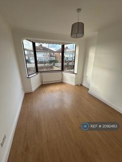 4 bedroom semi-detached house to rent, Culver Grove, Stanmore, HA7