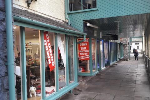 Retail property (high street) to rent, Penny Ln Cowbridge CF71 7EG