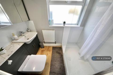 2 bedroom terraced house to rent, Thoresby Street, Hull, HU5