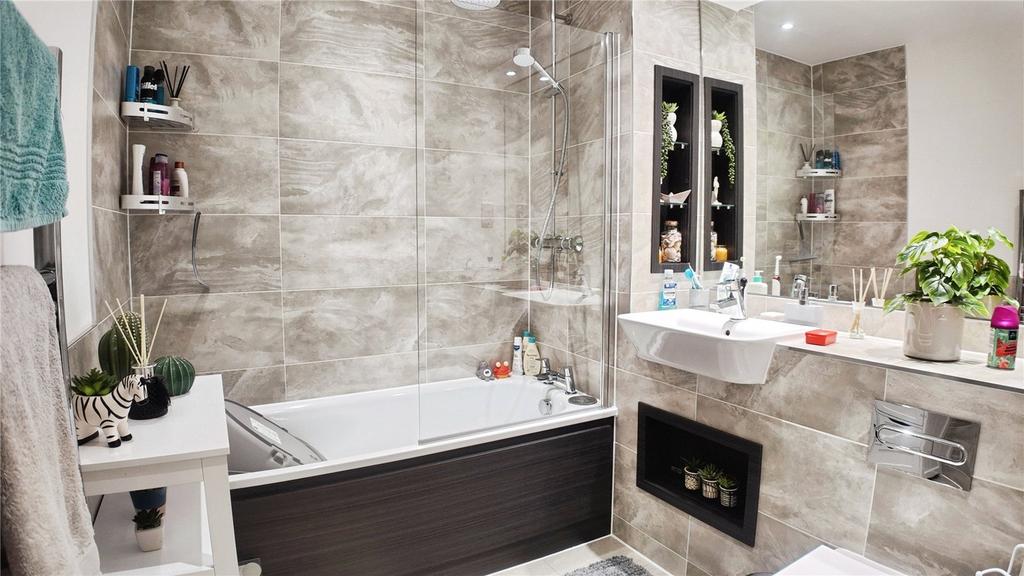 Main Bathroom