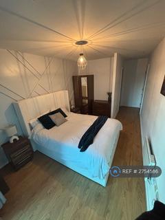2 bedroom flat to rent, Chapel Street, Salford, M3