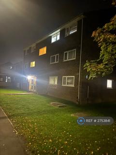 2 bedroom flat to rent, Swallow Drive, Northolt, UB5