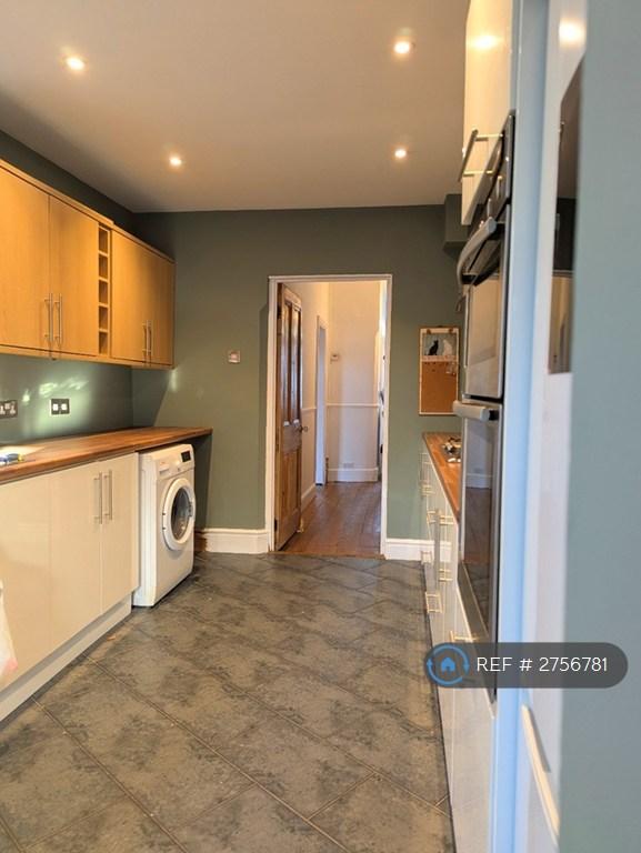 Kitchen Into Hallway