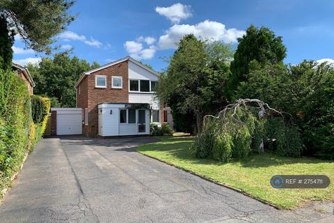 4 bedroom detached house to rent, Glebelands, Claygate, Esher, KT10
