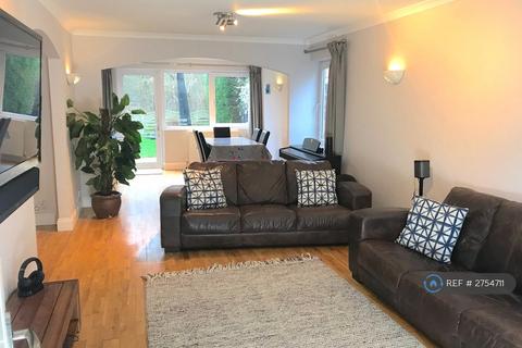 4 bedroom detached house to rent, Glebelands, Claygate, Esher, KT10