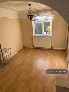 3 bedroom semi-detached house to rent, The Crescent, Irlam, Manchester, M44