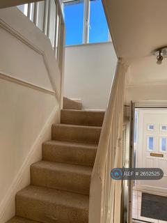 3 bedroom semi-detached house to rent, The Crescent, Irlam, Manchester, M44