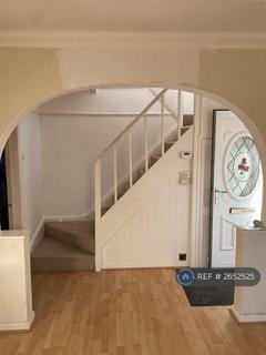 3 bedroom semi-detached house to rent, The Crescent, Irlam, Manchester, M44