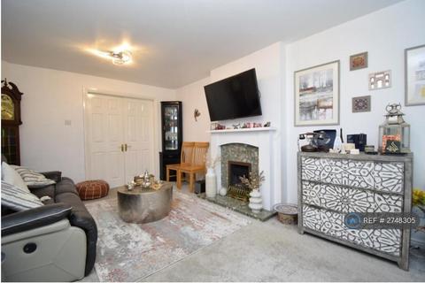 undefined, Lindale Grove, Wakefield, WF2