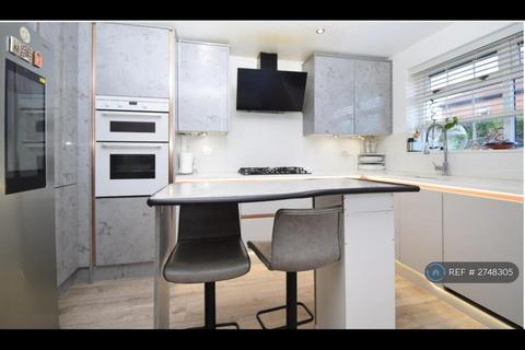 undefined, Lindale Grove, Wakefield, WF2