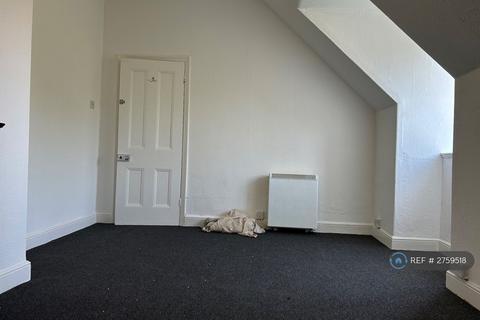 3 bedroom flat to rent, Glenavon House, Kings Norton, Birmingham, B38