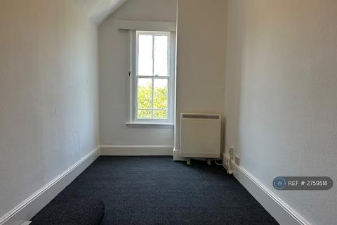 3 bedroom flat to rent, Glenavon House, Kings Norton, Birmingham, B38