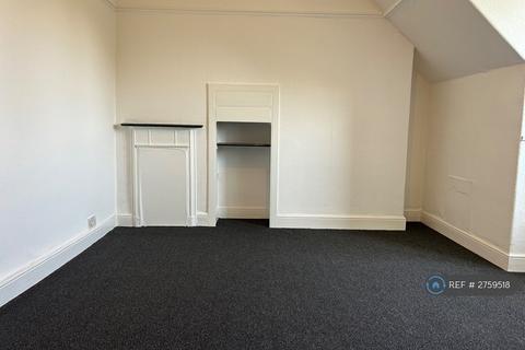 3 bedroom flat to rent, Glenavon House, Kings Norton, Birmingham, B38
