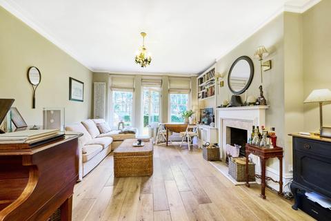 3 bedroom flat to rent, Albert Bridge Road, London, SW11