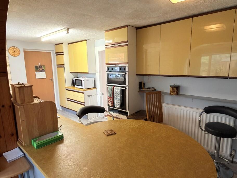 Kitchen Pic 1