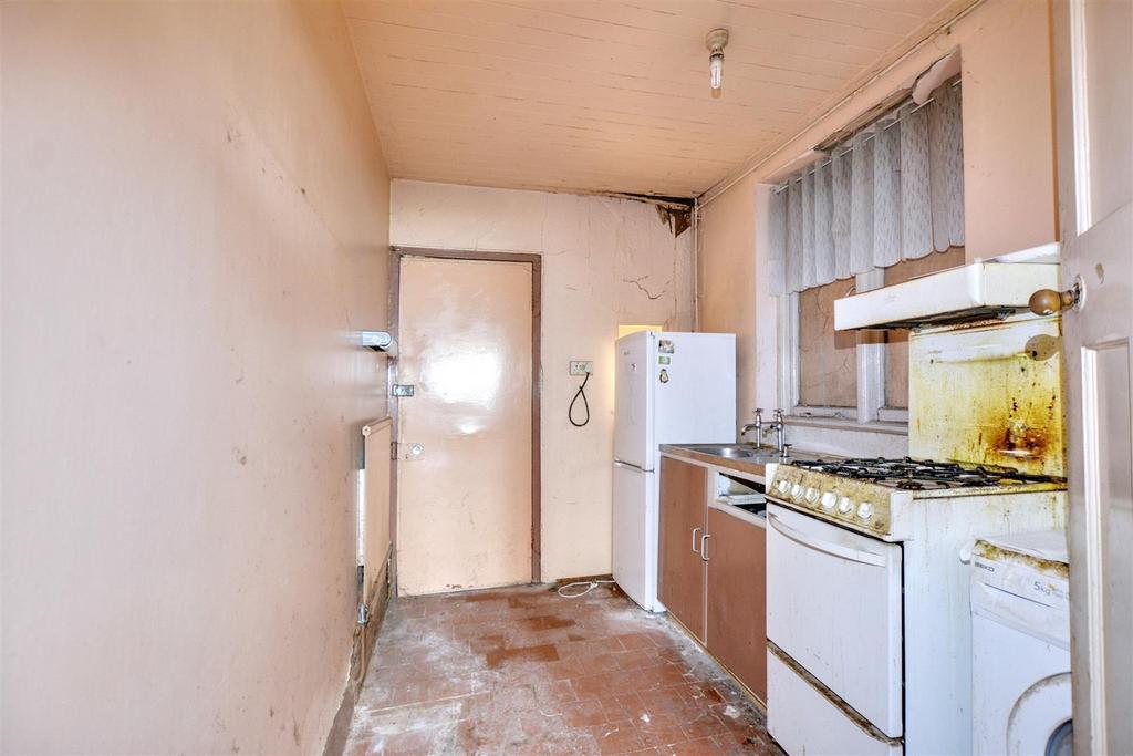 Kitchen 1.jpeg