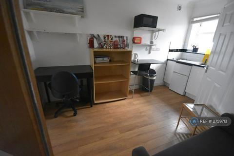 1 bedroom maisonette to rent, Lilac Road, Southampton, SO16